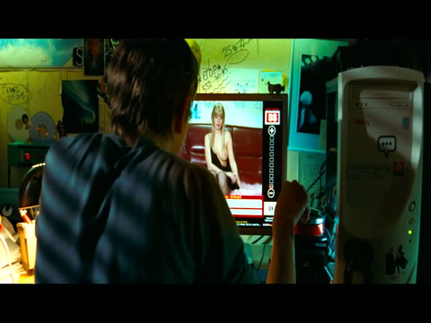 Анна Старшенбаум Демонстрирует Сиськи В Секс-Чате – Скажи Лео (2008)