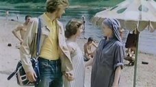 Ирина Дымченко И Ирина Акулова На Пляже – Белый Ворон (1982)