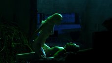Голая Инопланетянка Марлене Фавела – Особь: Пробуждение (2007)