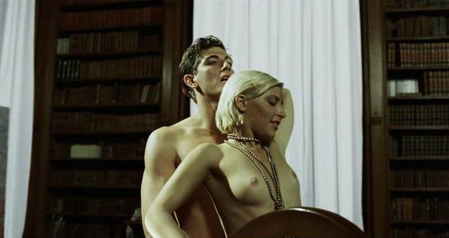 Секс Сцена С Авалон Барри – Сафо (2008)