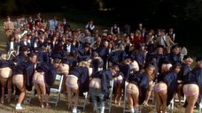 Полностью Голые Линда Вайсмейер И Бринк Стивенс Принимают Душ – Частная Школа (1983)