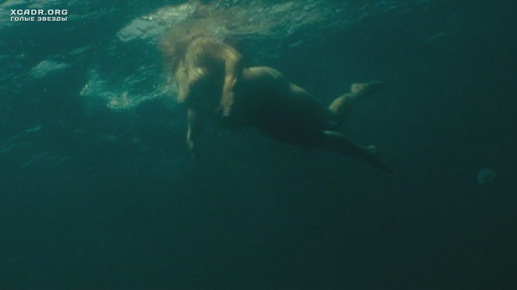 Обнаженная Мария Сокова Плавает В Море – Русалка (2007)