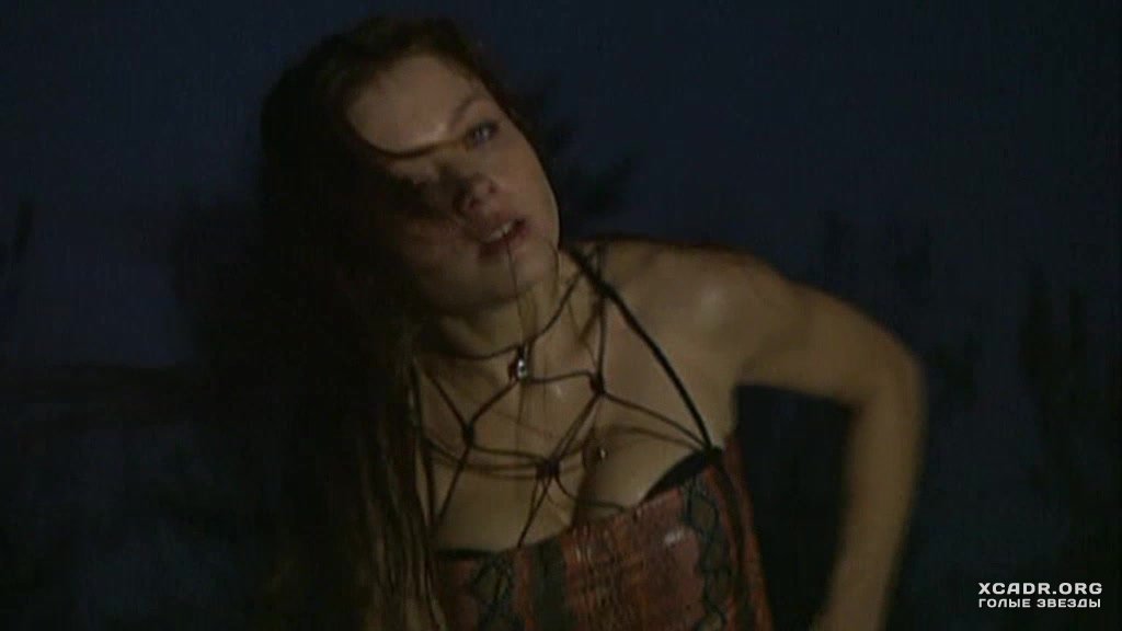 Секси Эльвира Болгова В Ночнушке – Близнецы (2004)