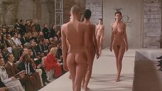 Полностью Обнаженные Уте Лемпер И Ева Салвэйл На Подиуме – Высокая Мода (1994)