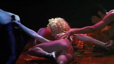 В Постели С Мадонной – Эротические Сцены