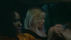 Откровенная Сцена С Эммой Маккей В Автомобиле – Половое Воспитание (2020)