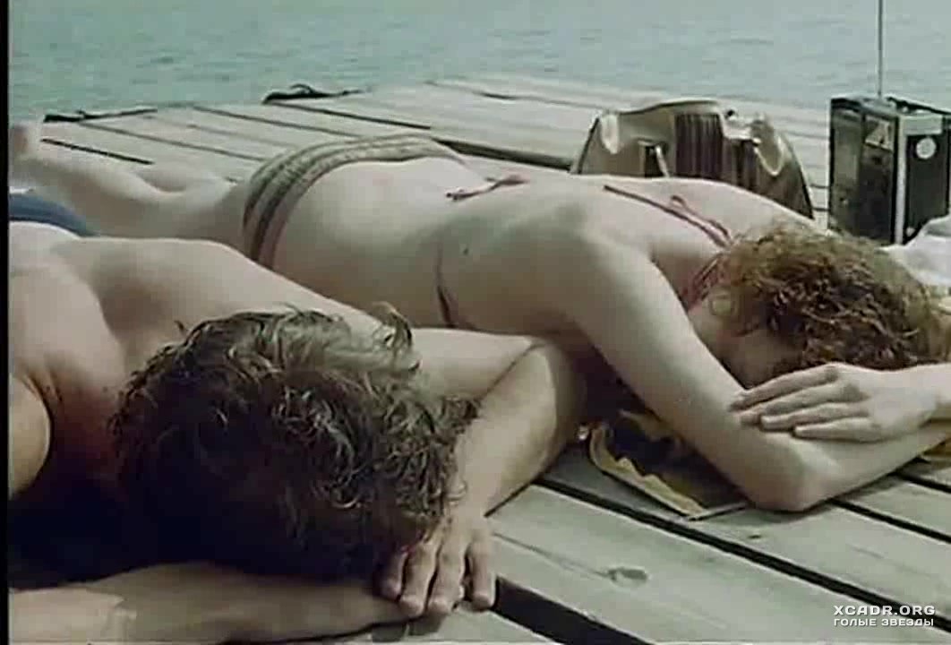 Голая Грудь Сильвии Кристель – Джулия (1974)