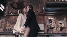Любовь Аксенова Танцует Стриптиз На Барной Стойке – Русский Бес (2020)