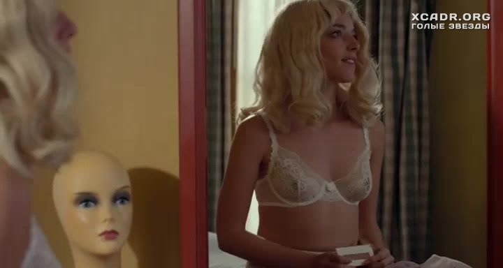 Секси Оливия Тирлби В Белье С Пистолетом – Белая Орхидея (2020)