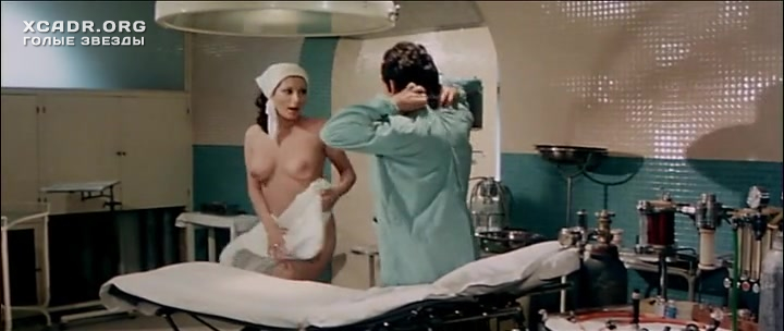 Обнаженная Эдвиж Фенек На Операционном Столе – Докторша Из Военного Госпиталя (1976)