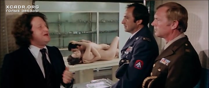 Обнаженная Эдвиж Фенек На Операционном Столе – Докторша Из Военного Госпиталя (1976)