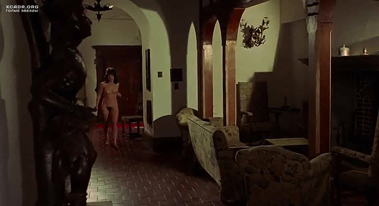 Полностью Голая Надя Пилар – Сексуальные Приключения Трех Мушкетеров (1971)