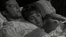 Голая Грудь Дани Каррель – Чужие Жёны (1957)