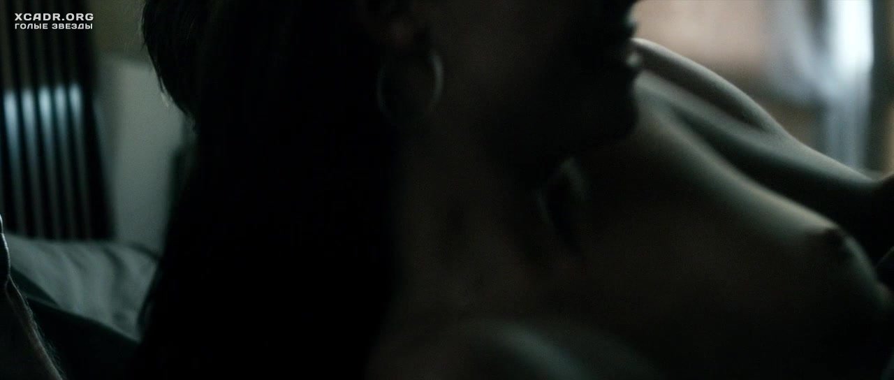 Голая Грудь Лорен Томпани – Последняя Любовь На Земле (2011)