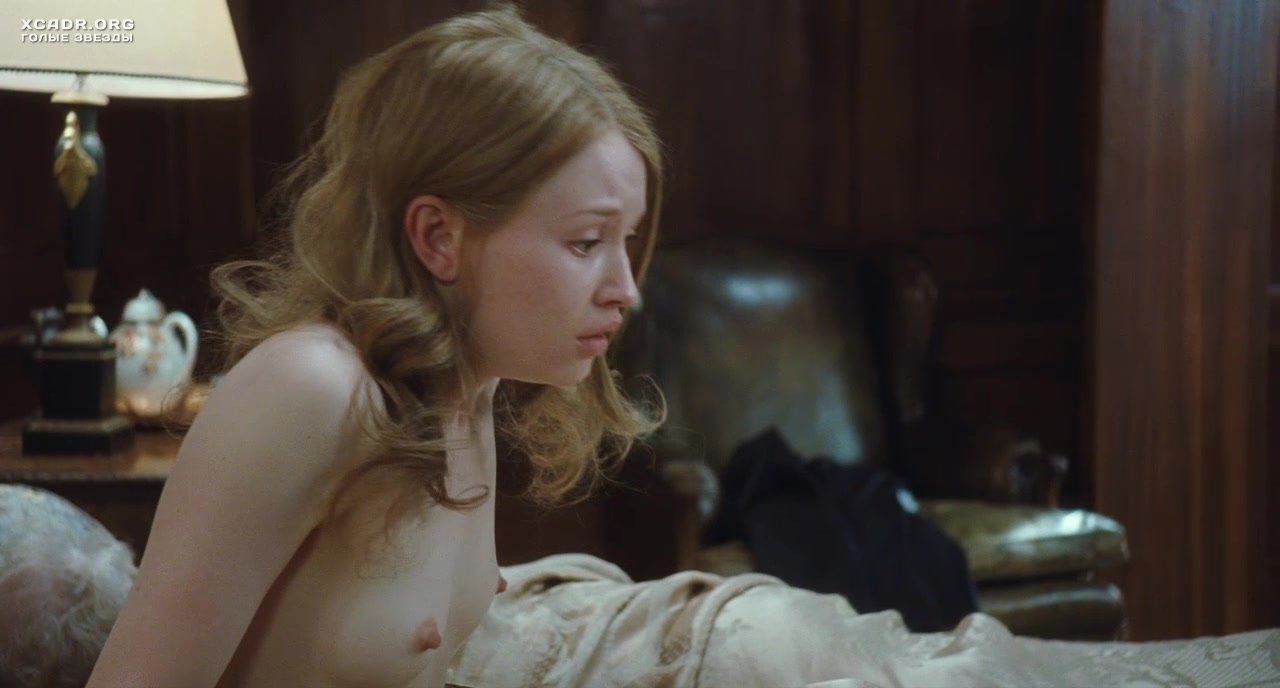 Постельная Сцена С Эмили Браунинг – Спящая Красавица (2011)