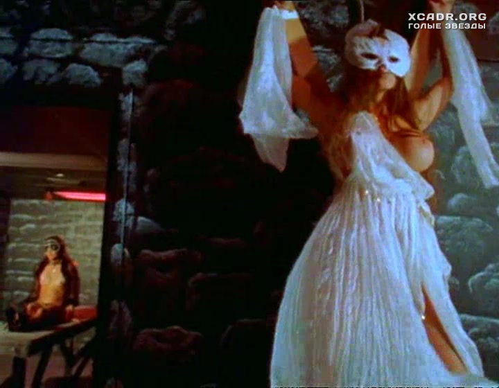 Эротический Танец Аманды Ригетти – Острие Ангела (2002)