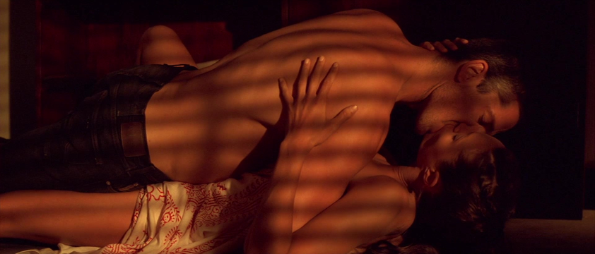 Сексуальная Сцена С Анджелиной Джоли – Лара Крофт: Расхитительница Гробниц 2 – Колыбель Жизни (2003)