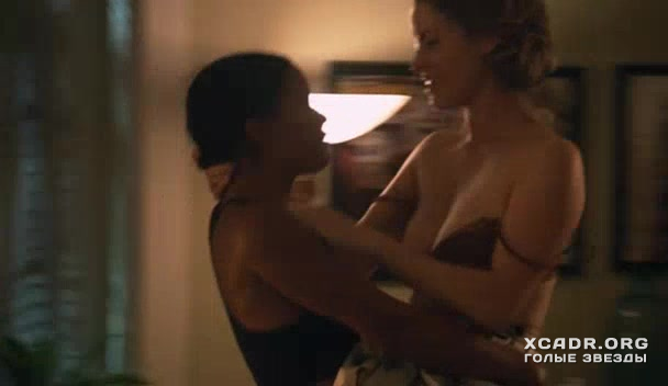Лесбийский Поцелуй Лейши Хейли И Роуз Роллинз – Секс В Другом Городе (2004)